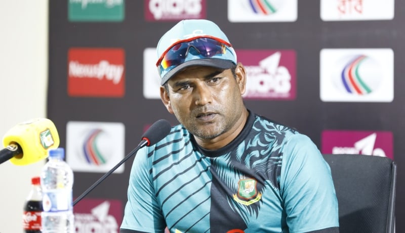 বাংলাদেশ দলের কোচিংয়ের দায়িত্ব থেকে অব্যাহতি নিলেন সালাউদ্দিন!