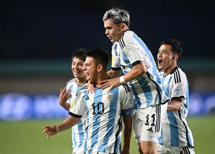 গোলের পর আর্জেন্টিনার খেলোয়াড়দের উল্লাস