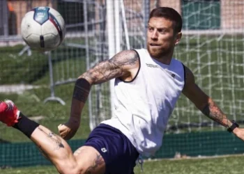 নিষেধাজ্ঞা কাটিয়ে আবার ফুটবলে ফিরেছেন ‘পাপু’ গোমেজ