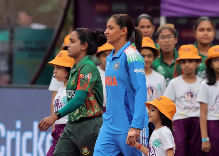 কিছুদিন আগে বিশ্বকাপে বাংলাদেশ ও ভারত নারী ক্র্রিকেট দল মুখোমুখি হয়