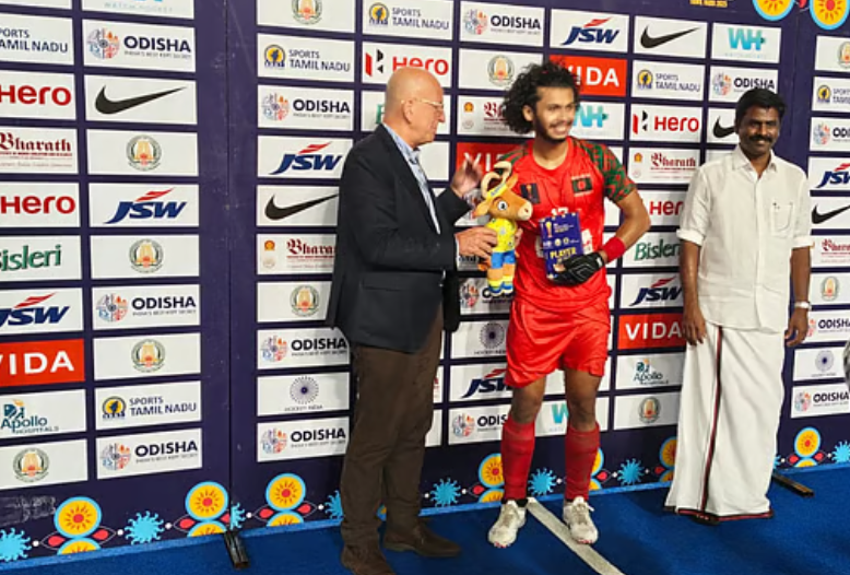 টানা দ্বিতীয় হ্যাটট্রিক আমিরুলের