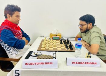 দুই আন্তর্জাতিক মাস্টার শাকিল ও ফাহাদের ম্যাচের একটি মুহুর্ত