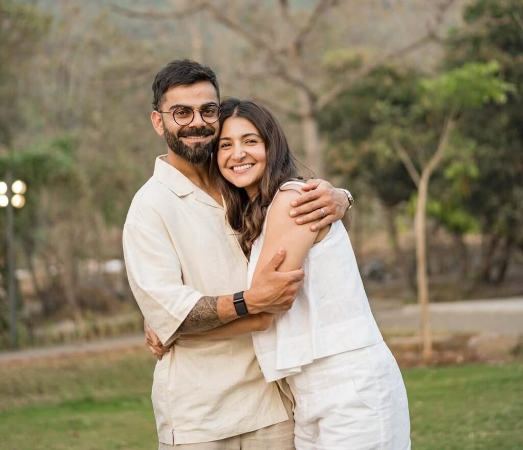 বলিউড তারকা অনুষ্কা শর্মাকে বিয়ে করেন ভিরাট কোহলি