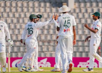 সিলেট টেস্টের প্রথম দিন আইয়ারল্যান্ডের