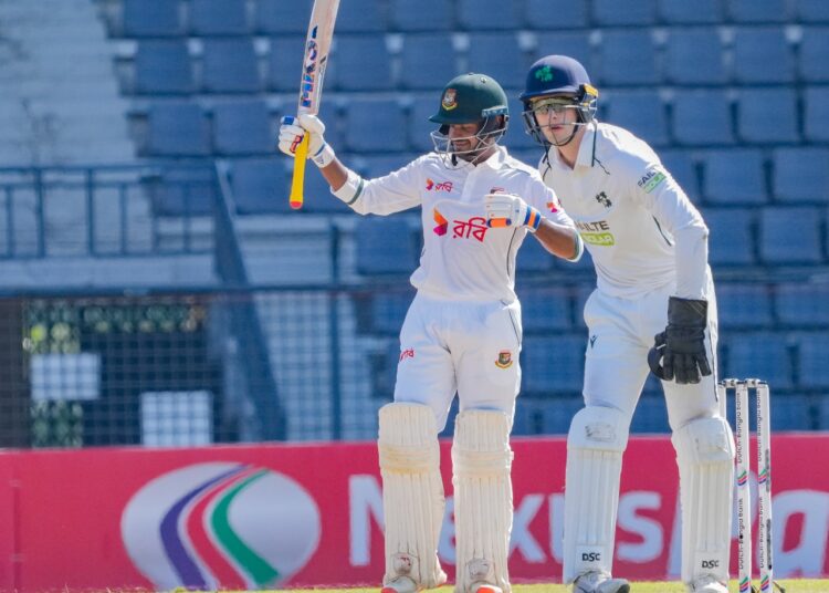 সাদমান-জয়ের জোড়া ফিফটিতে লাঞ্চ বিরতিতে বাংলাদেশ