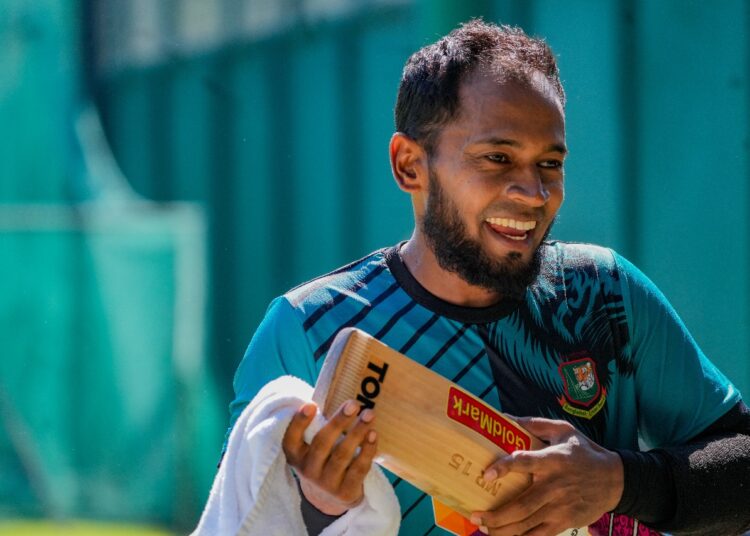 শততম টেস্ট খেলতে নামবেন কাল মুশফিকুর রহিম