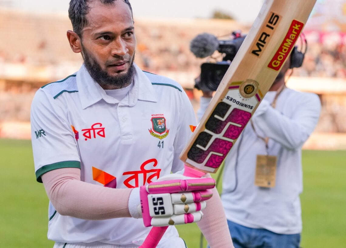 বিশ্ব ক্রিকেটে যে রেকর্ড শুধুই মুশফিক-পন্টিংয়ের