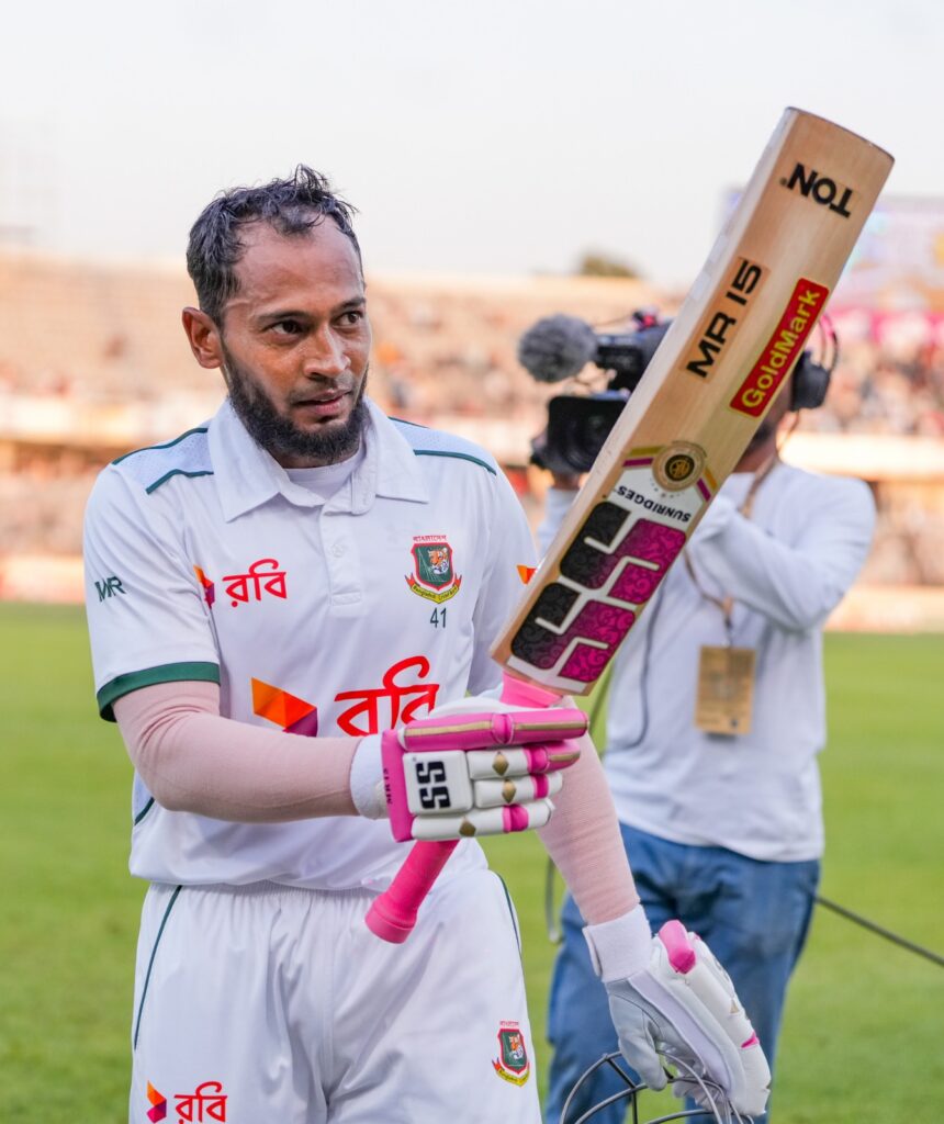 বিশ্ব ক্রিকেটে যে রেকর্ড শুধুই মুশফিক-পন্টিংয়ের