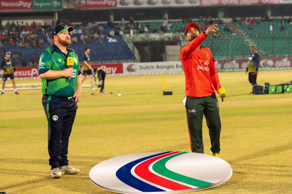 টস হেরে ফিল্ডিংয়ে বাংলাদেশ