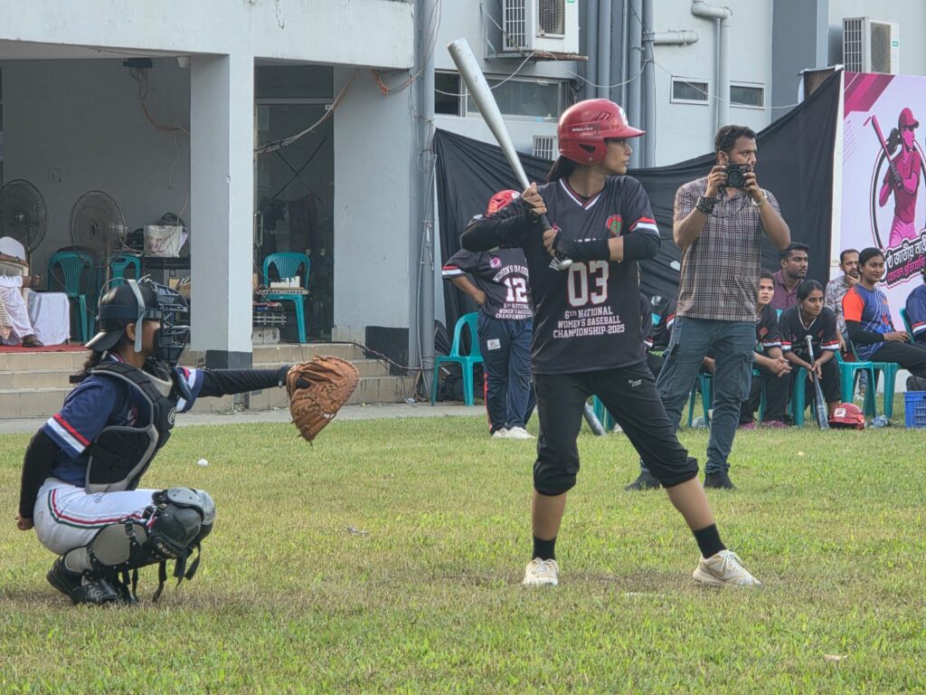 ৬ষ্ঠ জাতীয় নারী বেসবল চ্যাম্পিয়নশিপের একটি মুহুর্ত