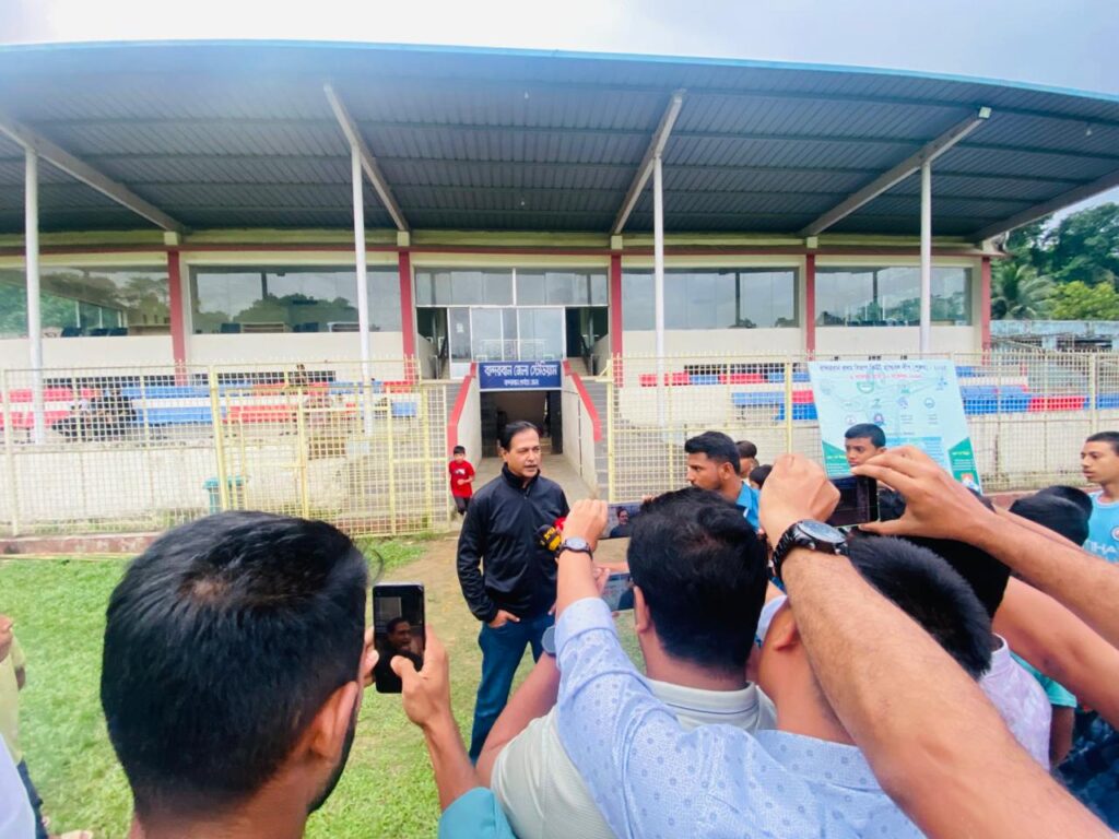 রাঙ্গামাটিতে ক্রিকেট নিয়ে আসিফ আকবরের স্বপ্ন