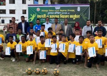 ফেনীতে চুকবল প্রশিক্ষণ ও প্রতিযোগিতা শেষে সনদ দেওয়া হয়