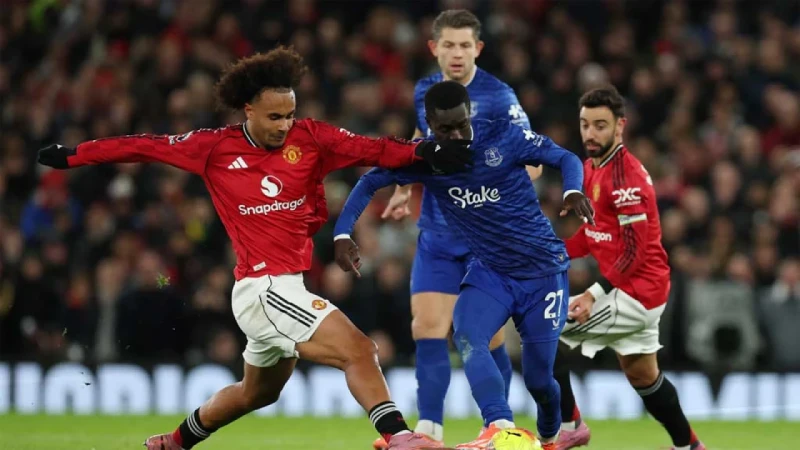 এভারটনের কাছে হতভম্ব ম্যানইউ