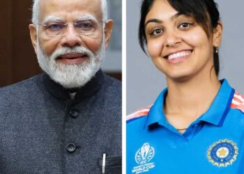 মোদীর ত্বকচর্চার রহস্য জানতে চাইলেন ভারতের নারী ক্রিকেটার !