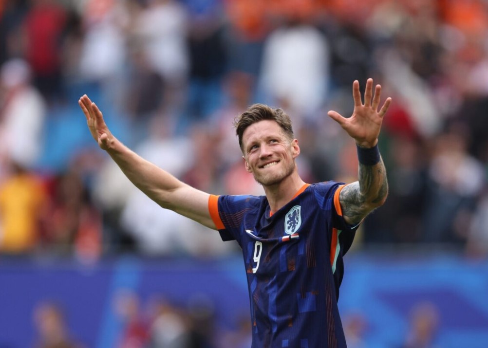 পোল্যান্ডকে ২-১ গোলে হারালো নেদারল্যান্ডস