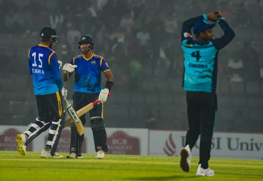 নোয়াখালীকে বড় ব্যবধানে হারিয়ে শুভ সূচনা চট্টগ্রামের