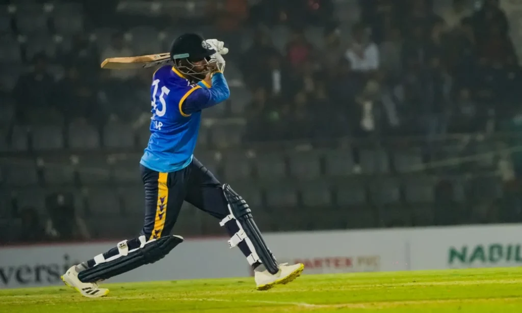 নোয়াখালীকে ১৭৫ রানের টার্গেট দিল চট্টগ্রাম রয়্যালস