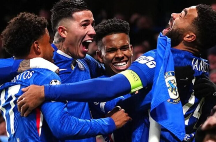 বার্সেলোনার জালে চেলসির তিন গোল : উয়েফা রাতে বড় চমক