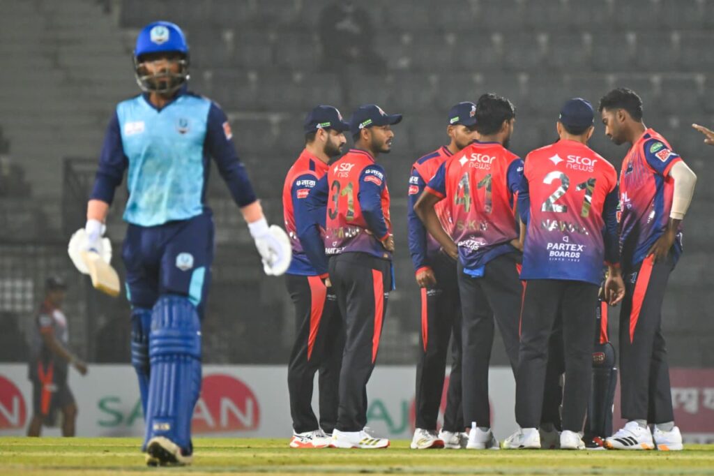 রাজশাহীর বোলিং তোপে নোয়াখালী ১২৪ রানেই থামল