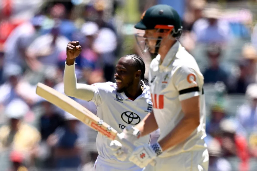 সর্বোচ্চ দামি বিদেশি ক্রিকেটার ক্যামেরুন গ্রিন ফিরলেন শূন্য রানে