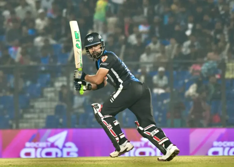 রংপুর রাইডার্সে পাকিস্তানের তারকা ব্যাটার