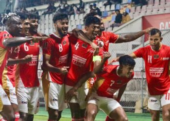 গোল করে বসুন্ধরা কিংসের খেলোয়াড়দের উল্লাস