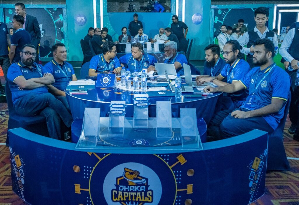 যাদের নিয়ে বিপিএল শিরোপা জিততে চায় ঢাকা