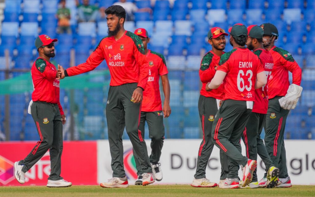 সিরিজ জিততে বাংলাদেশের টার্গেট ১১৮ রান