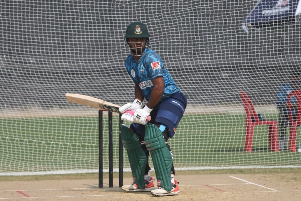 যেকোনো পজিশনে খেলতে প্রস্তুত অঙ্কন