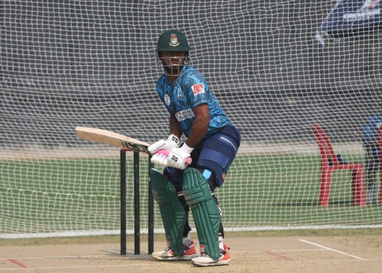 যেকোনো পজিশনে খেলতে প্রস্তুত অঙ্কন