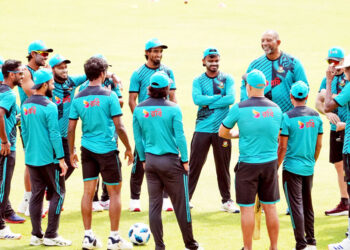 শনিবার থেকে ক্রিকেটারদের নিয়ে ক্যাম্প করবেন সিমন্স