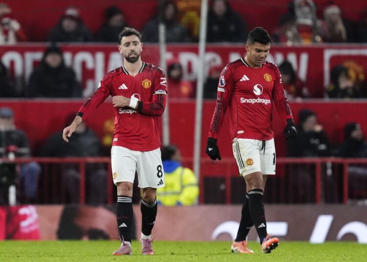 গোল হজমের পর ম্যানইউয়ের খেলোয়াড়রা