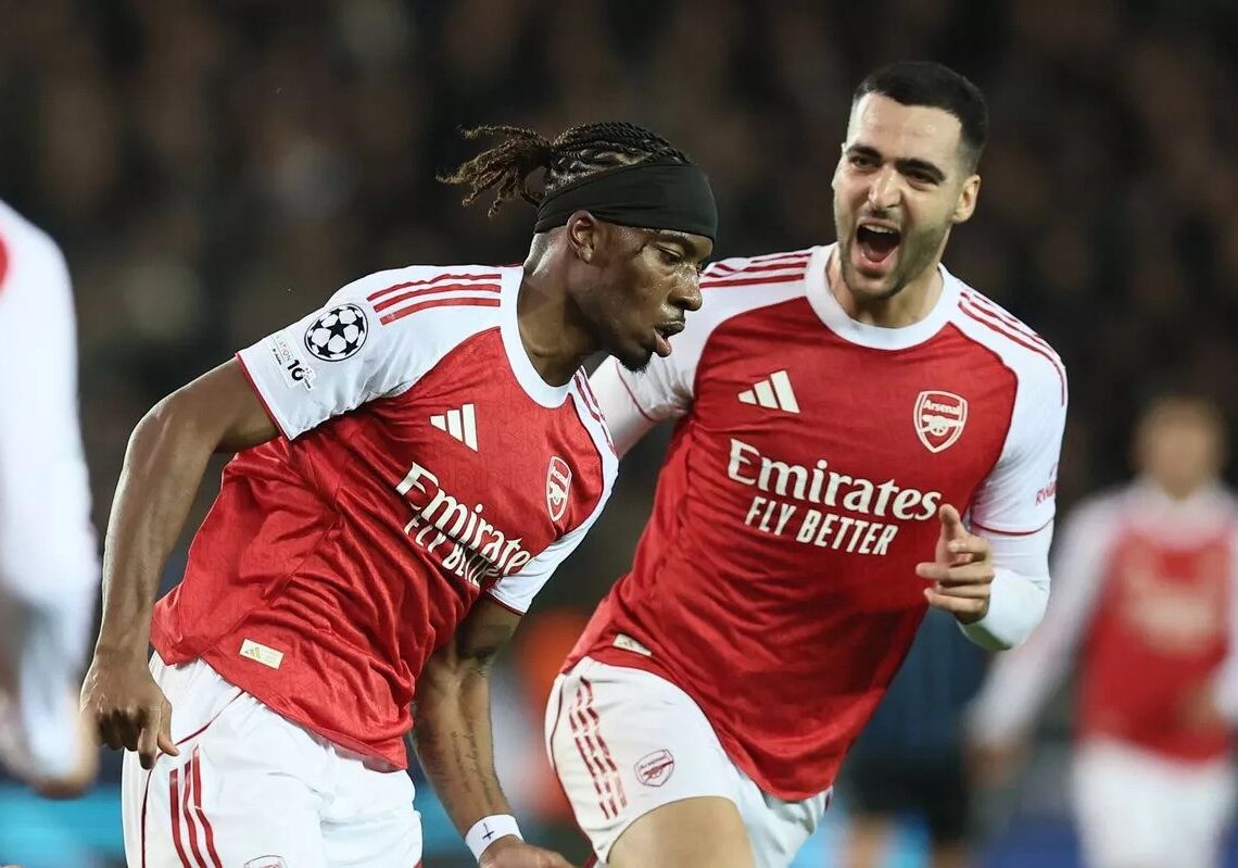 জোড়া গোলের পর মাদুয়েকে