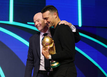 স্কালোনির সাথে ফিফা সভাপতি জিয়ান্নি ইনফান্তিনো।