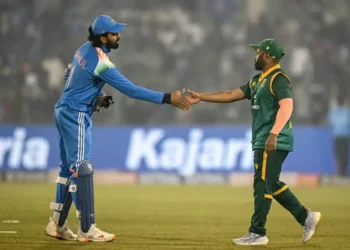 অলিখিত ফাইনালে মুখোমুখি ভারত ও দক্ষিণ আফ্রিকা