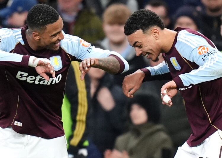 ম্যানইউকে হারিয়ে লিগ জমিয়ে তুললো অ্যাস্টন ভিলা