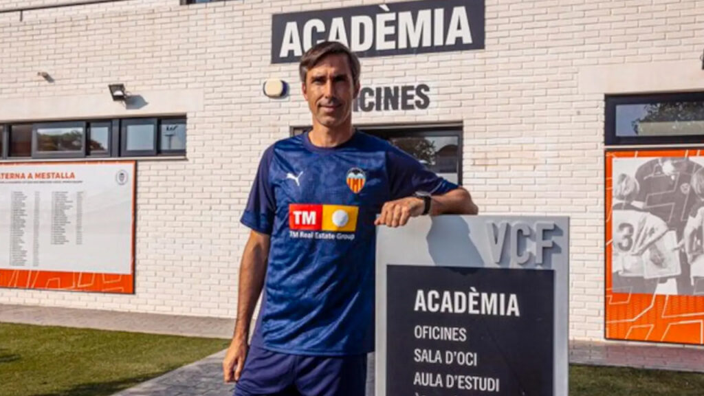 নৌকাডুবিতে তিন সন্তানসহ মারা গেছেন স্প্যানিশ কোচ