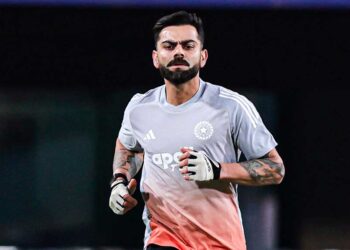 অবশেষে বোর্ডের শর্তে রাজি কোহলি