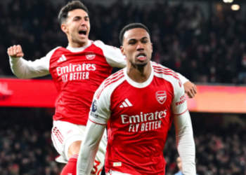 অ্যাস্টন ভিলাকে উড়িয়ে বছর শেষ আর্সেনালের