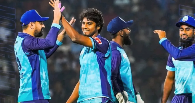 ঘুরে দাঁড়ানোর আশা নোয়াখালীর