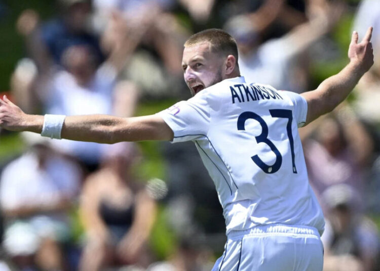 ছিটকে গেলেন ইংলিশ পেসার অ্যাটকিনসন