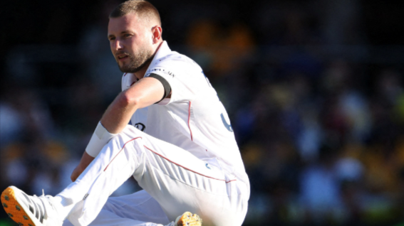 ছিটকে গেলেন ইংলিশ পেসার অ্যাটকিনসন