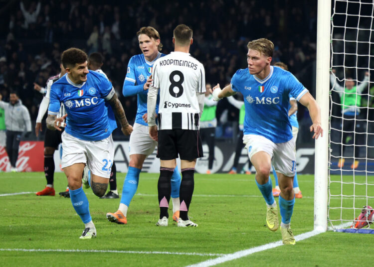 জুভেন্টাসকে হারিয়ে শীর্ষস্থান নাপোলির