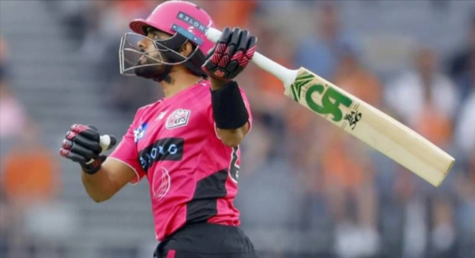 বিগ ব্যাশের অভিষেকেই ব্যর্থ বাবর