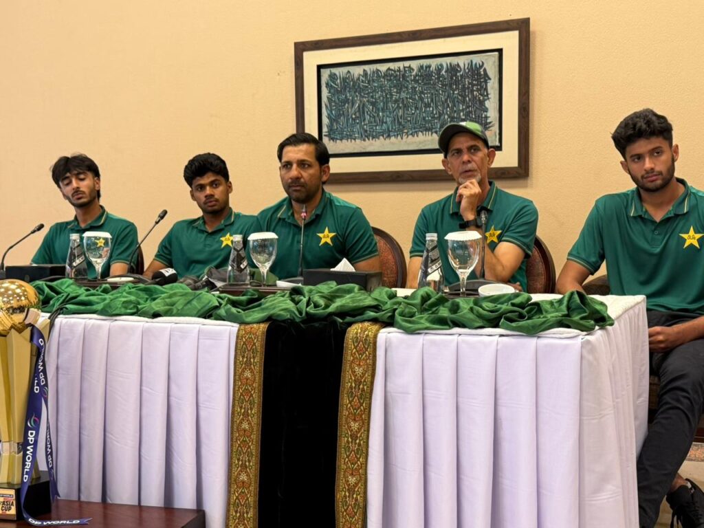 ভারতকে হারিয়ে পাকিস্তানের প্রত্যেক ক্রিকেটার পাচ্ছেন ১০ মিলিয়ন রুপি।