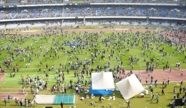 মেসিকে এক ঝলক দেখতে ব্যর্থ - স্টেডিয়ামে বিশৃঙ্খলা