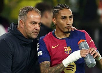 রাফিনিয়া কে উপেক্ষা করা নিয়ে ক্ষোভ ঝাড়লেন হ্যান্সি ফ্লিক