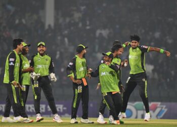 শেষ ওভারের নাটকীয়তায় প্রথম জয় সিলেট টাইটান্সের