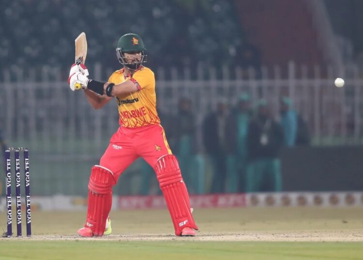 শ্রীলঙ্কাকে উড়িয়ে শীর্ষে জিম্বাবুয়ে