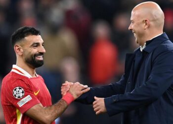 সতীর্থদের কাছে সালাহর দুঃখ প্রকাশ